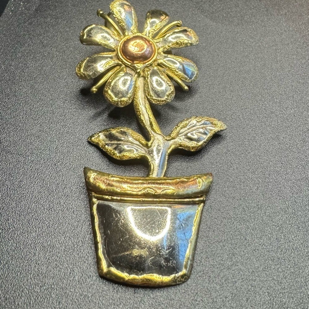 Vintage Flower Pendant/Brooch